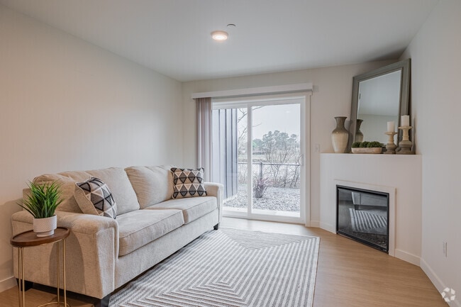 2BR, 1BA - 785SF - Living Room