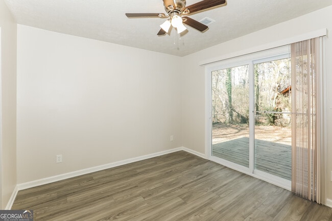 Photo - 9319 Forest Knoll Dr