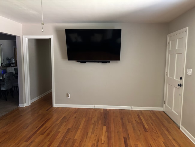 Photo - Croydon House