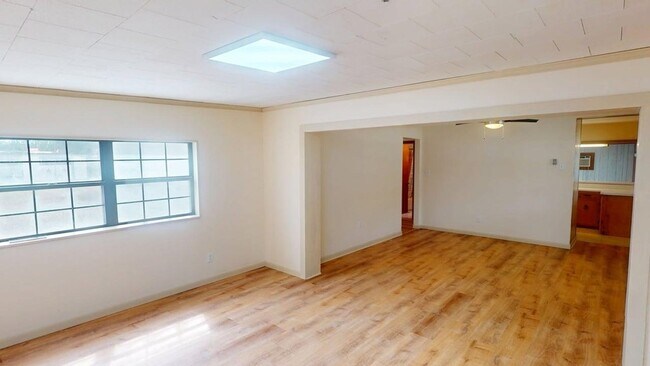 Photo - 118 Bellamy Cir