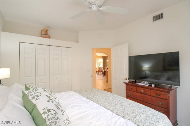 Building Photo - 5330 Andover Dr Unit 102