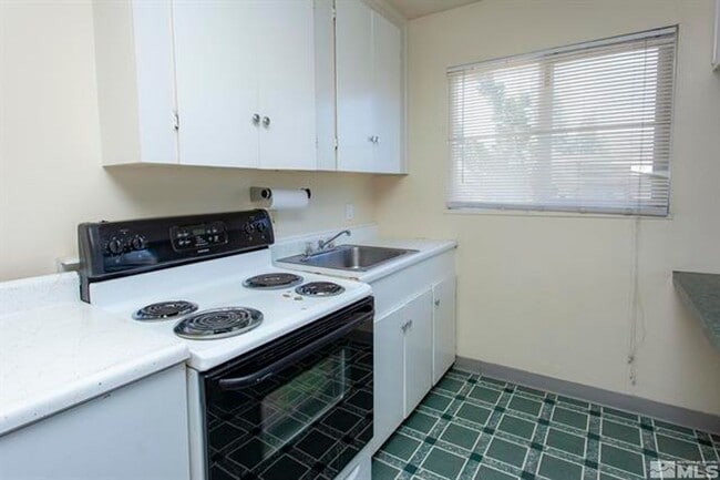 Photo - JM-Wilson*** Unidad #C