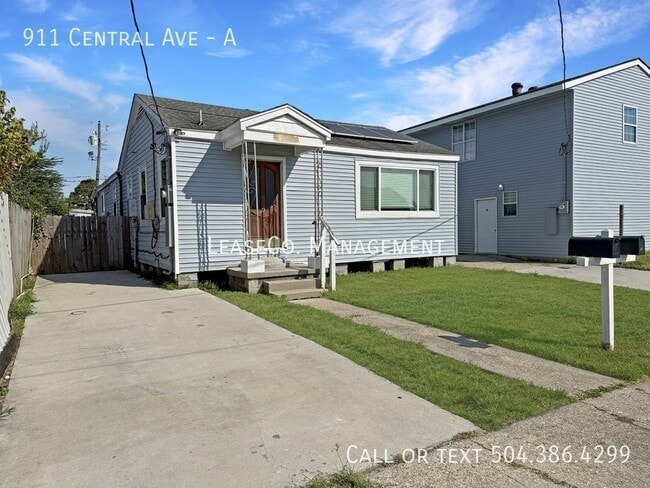 Building Photo - 911 Central Ave Unit A