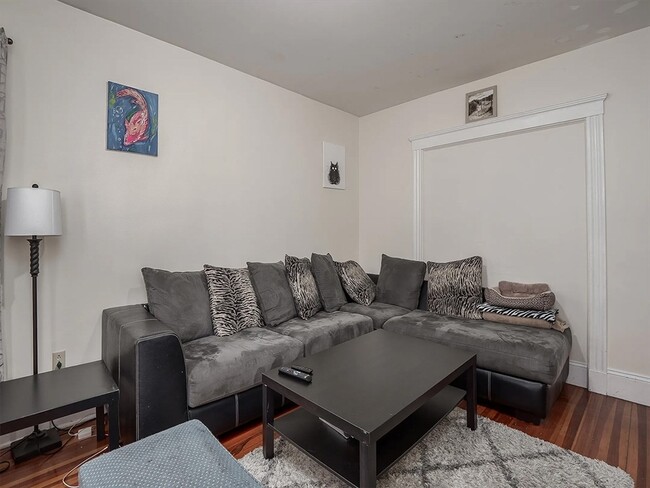 Photo - 47 St Margaret St Unit 1