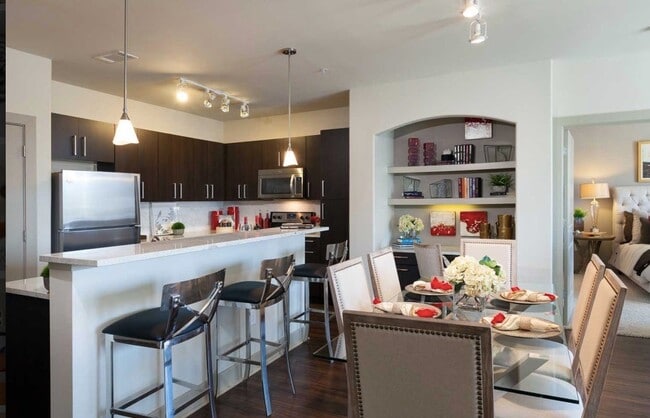 Photo - 1340 W Gray St Unidad 350 Rental