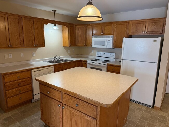 Photo - 433 Sarah Cir