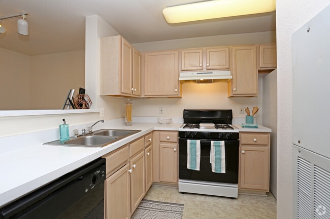 Photo - Governor's Green