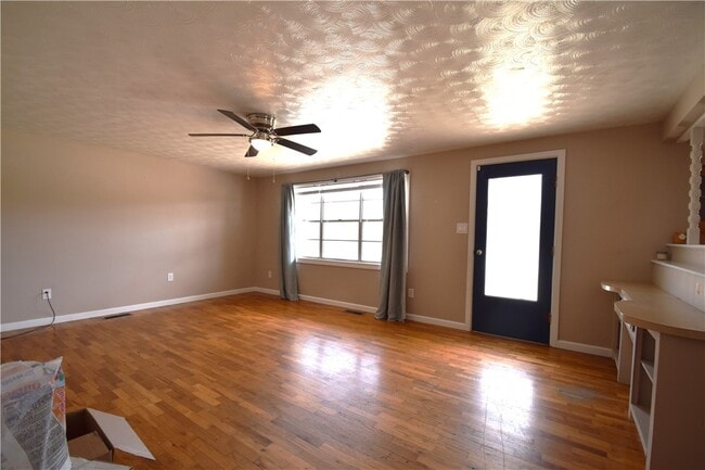 Photo - 2544 Butterfield Coach Rd