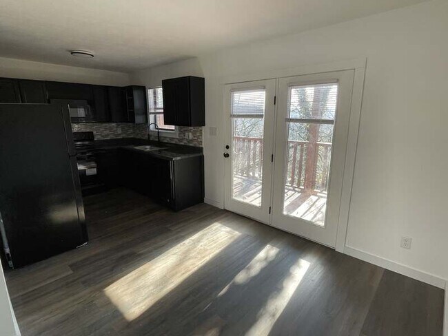 Photo - 1642 Hillwood Dr Unit G-3