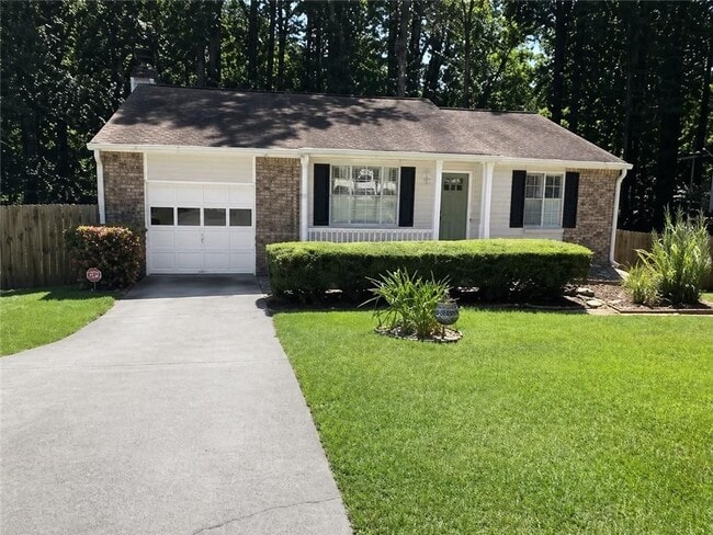 Building Photo - 440 Hembree Forest Cir