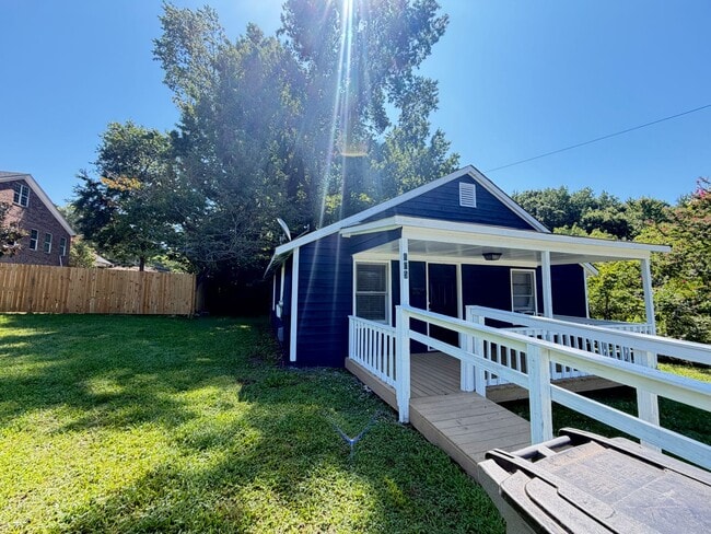 Photo - 605 Grant St