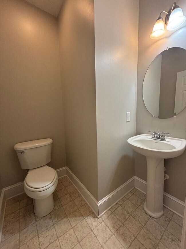 Photo - AVAILABLE NOW! End-Unit Townhouse in Pennington Square