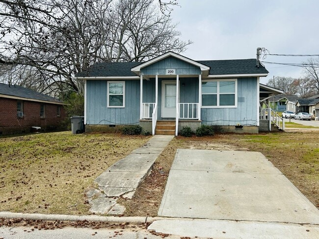 ***MOVE IN SPECIAL - $300 OFF FIRST MONTHS... - ***MOVE IN SPECIAL - $300 OFF FIRST MONTHS... House