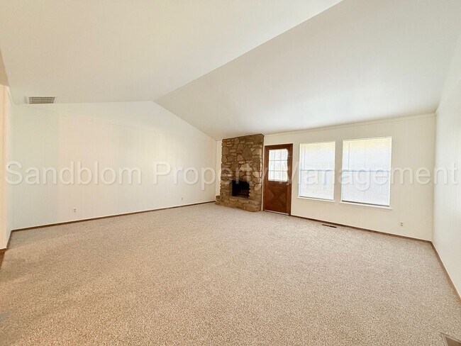 Photo - For Lease | South Tulsa Duplex | Available Now!