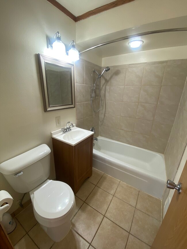 Bathroom - Evergreen Terrace Apartments