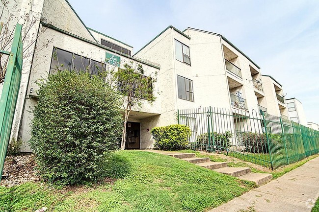 Building Photo - 2818 S Bartell Dr Unit 312 Rental