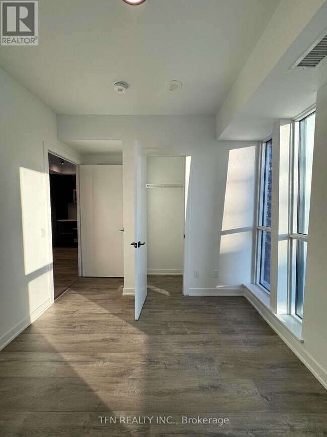 Photo - 327 King St W Unit 3204