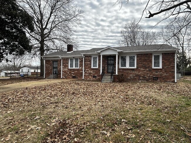 Building Photo - 447 McGill St