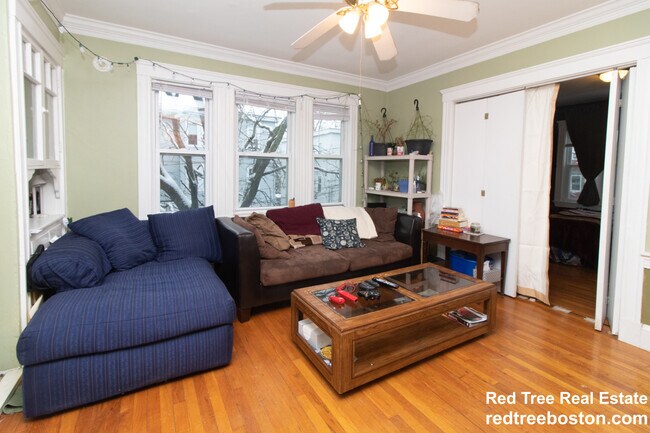 14 Lourdes Ave Unit 2
