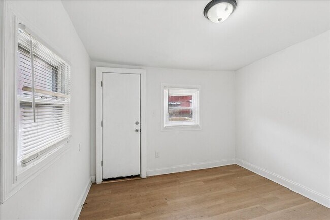 Photo - 2054 W Glenwood Ave