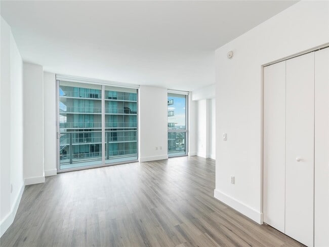 Building Photo - 1100 S Miami Ave Unit 3505