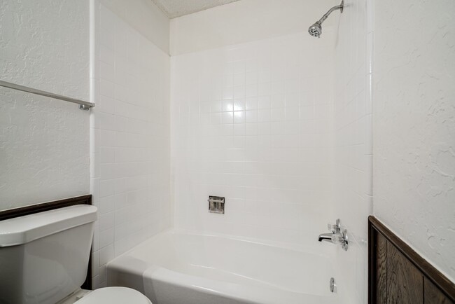 3103 SE Surrey Ln Unidad 3103-8 (B8)