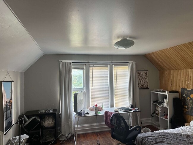 Photo - 302 Mitchell St Unit 302-upper 2nd3rd