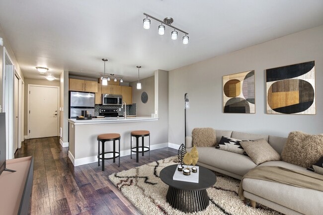 1611 on Lake Union