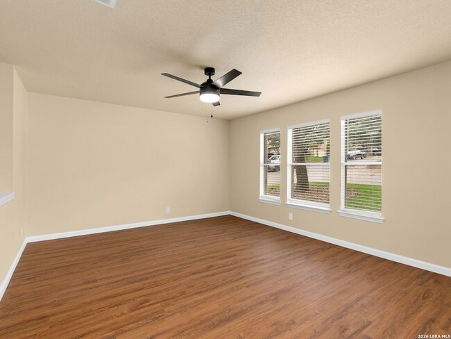 10802 Winter Creek