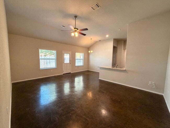 Photo - 1127 Renee Way