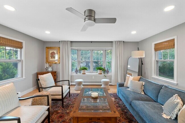 Photo - 15 Meadow Ln