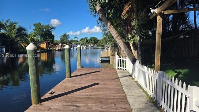 Photo - 2622 Sheridan St