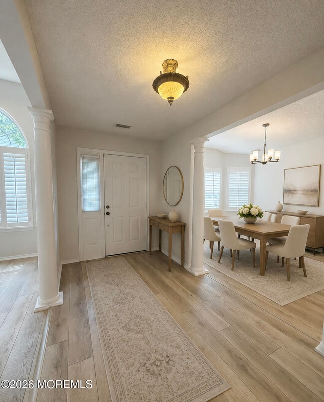 Photo - 17 Old Orchard Ln