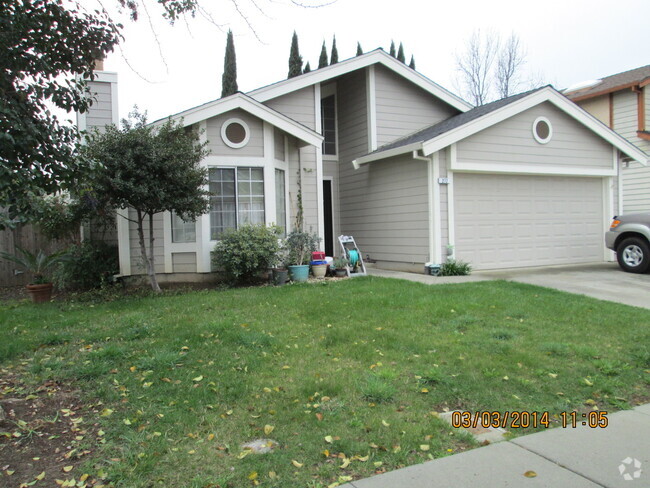 Building Photo - 272 Newport Cir Rental