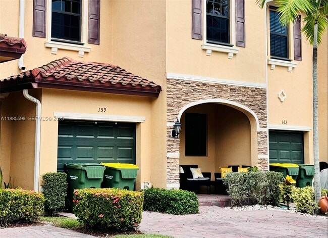 Building Photo - 159 SE 34th Ave