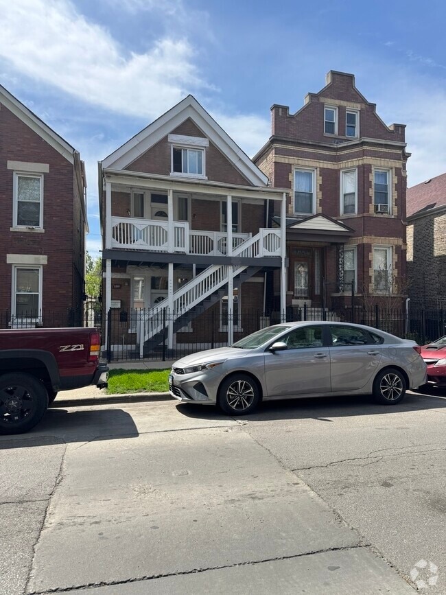 Building Photo - 2620 S Sawyer Ave Rental