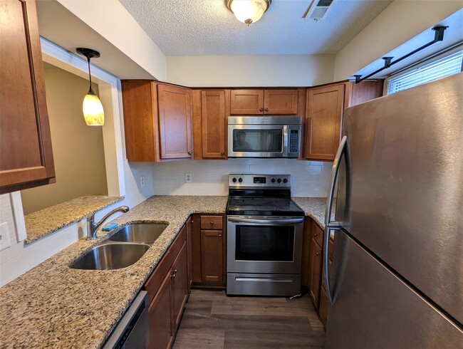 502 Forest Dr Unit A