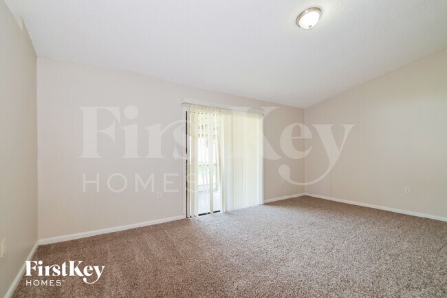 Photo - 122 Barrington Dr