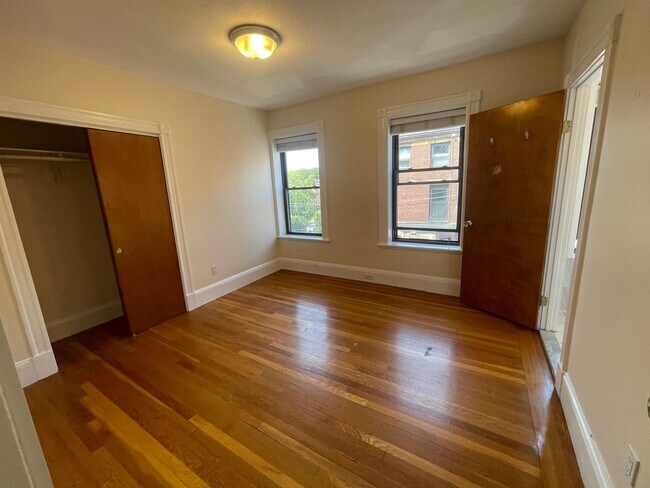 Photo - 3bed/1.5 bath in Brookline