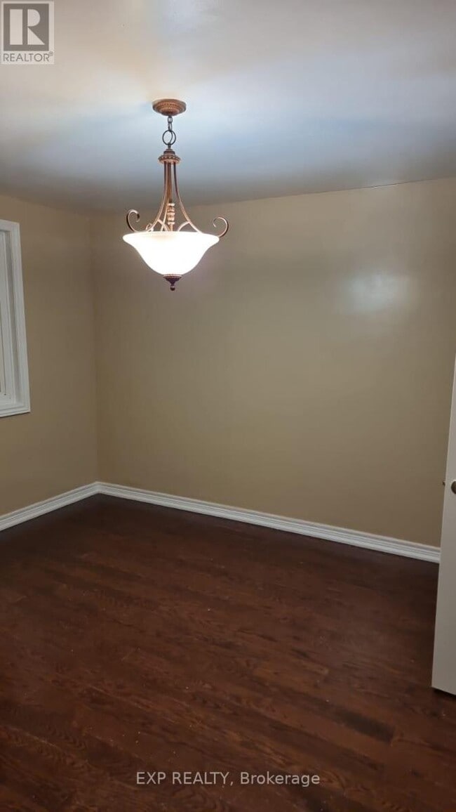 Photo - 841 Runnymede Rd