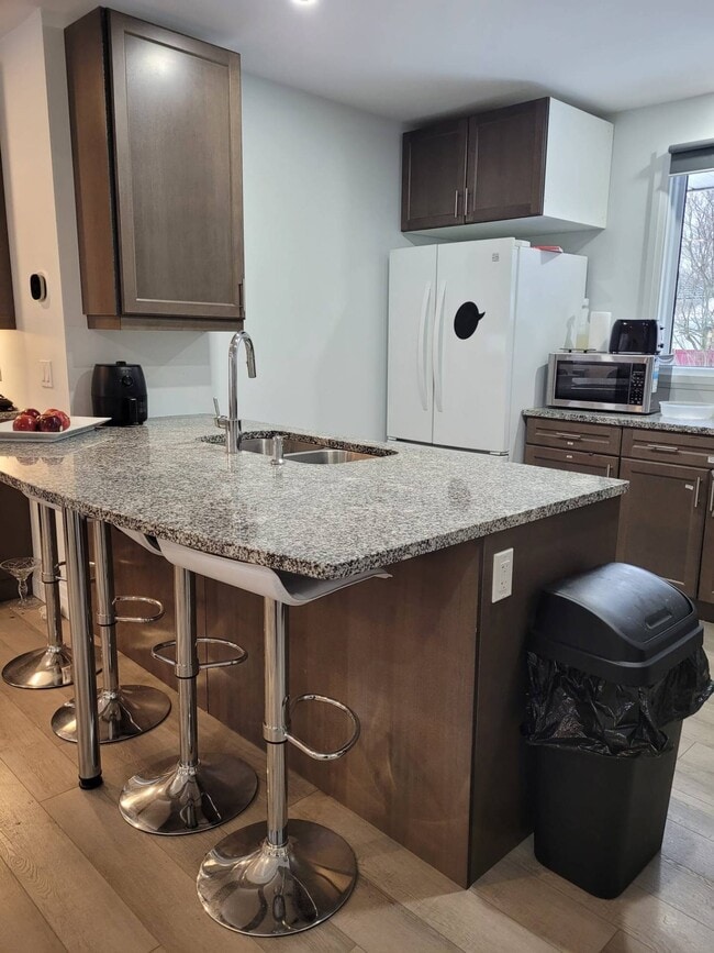 Photo - Room for rent