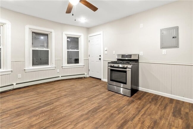 Photo - 538 Power Rd