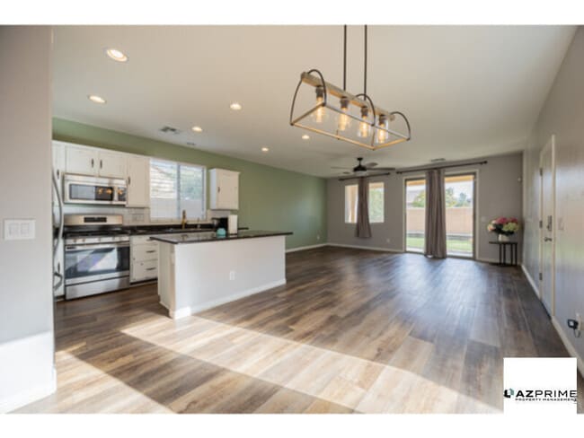 Photo - Stunning 3/2.5 Gilbert House in Lyon's Gate!