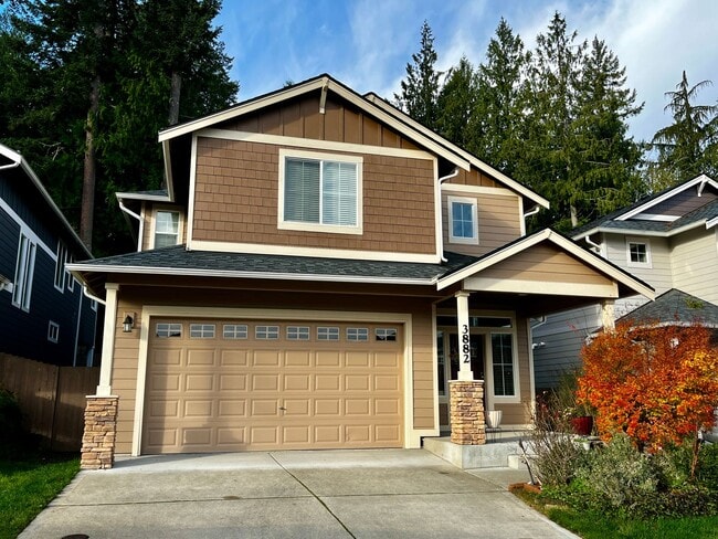 Building Photo - Large 4bed/3bath Home