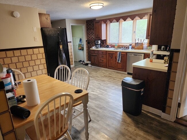 Photo - 586 Franklin St Unit 1