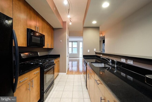 Photo - 715 6th St NW Unit 904
