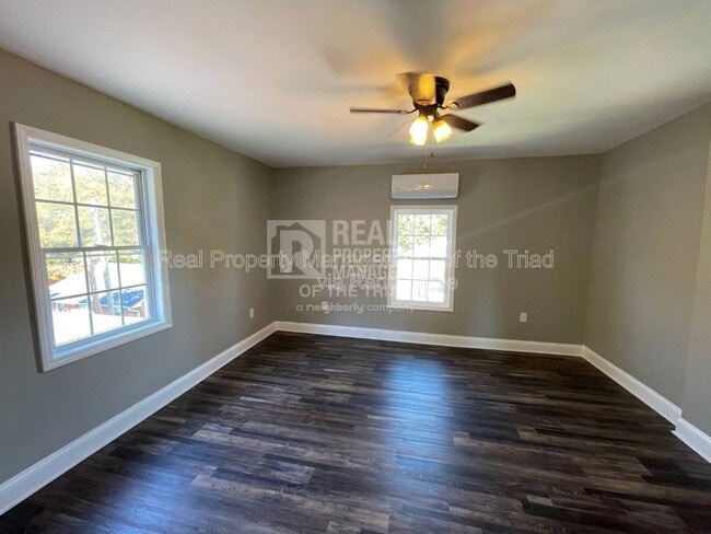 Photo - 528 N Scales St Unidad C