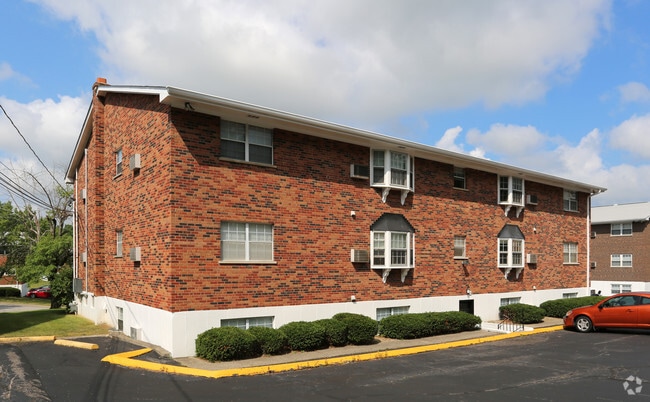 Quail Hollow and Sherwood Knoll Apartments