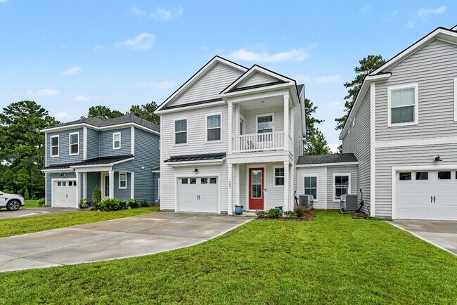 Photo - 341 Chapman Cir