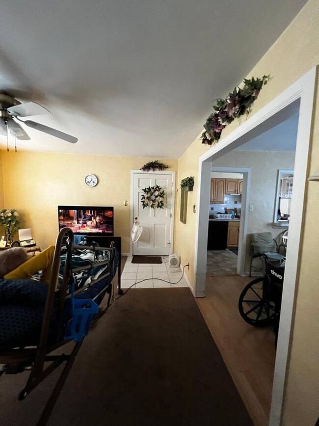 Photo - Lovely Cherry Hill Parke 2nd floor 2 bedro...